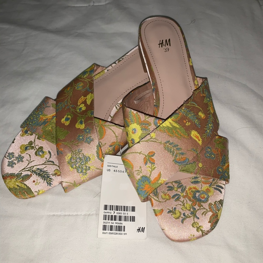 Floral Sandals NWT